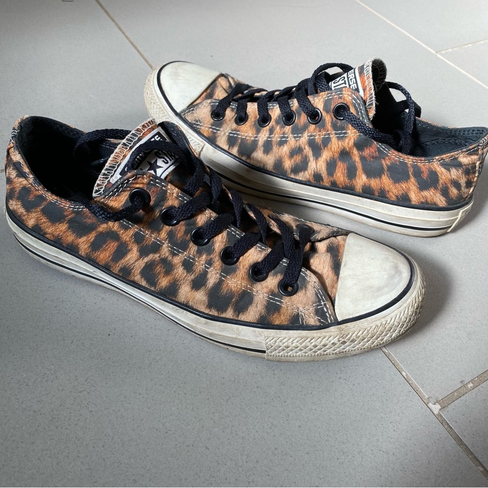 Leopard Converse